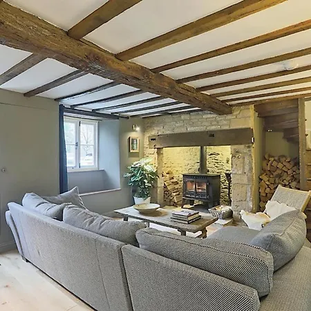 Luxury Cotswold Cottage With Hot Tub In Stow On The Wold! Exterior photo
