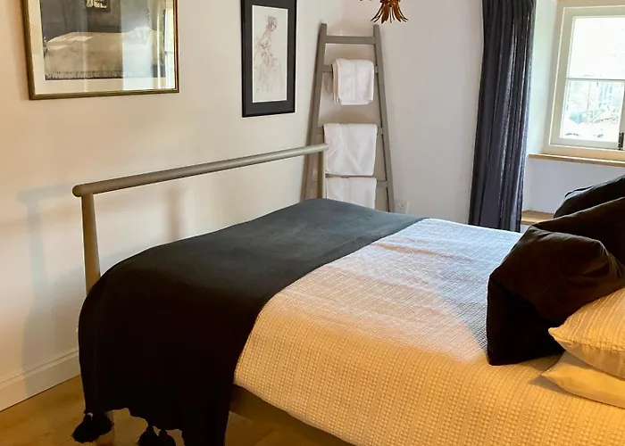 Luxury Cotswold Cottage With Hot Tub In Stow On The Wold!