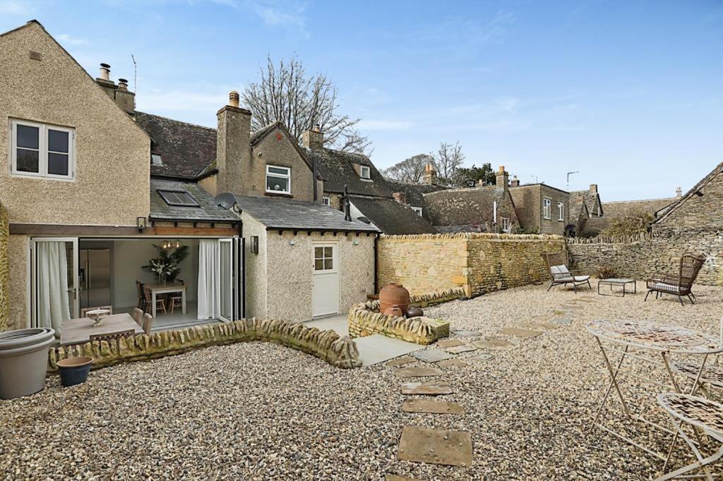 Luxury Cotswold With Hot Tub In On The Wold! * Stow-on-the-Wold